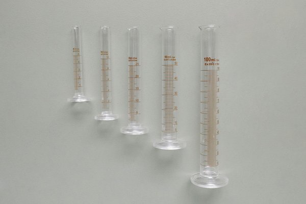 Anticiper l'arrivée de jumeaux ou triplés : guide ultime pour parents avec checklist